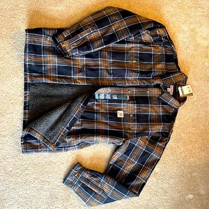 Mens size Large Carhartt Sherpa lined shirt jacket.